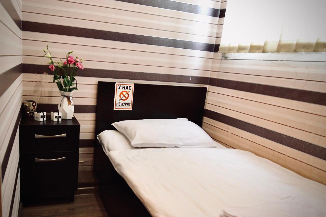 Uno Apart Hotel เคียฟ ภายนอก รูปภาพ