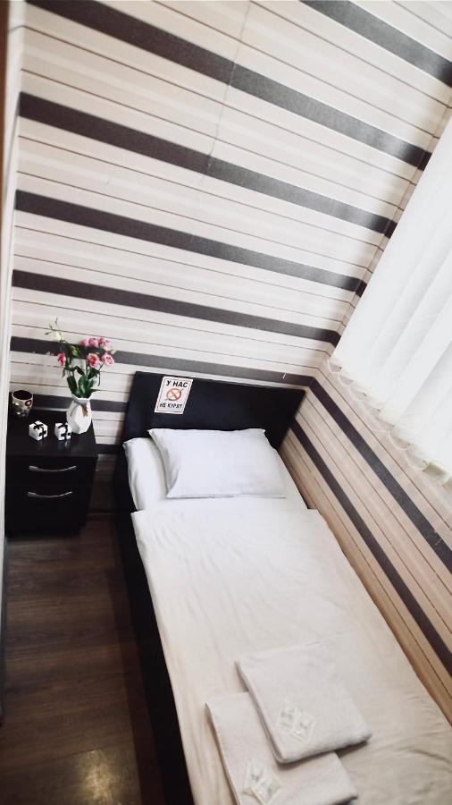 Uno Apart Hotel เคียฟ ภายนอก รูปภาพ